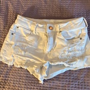 AMERICAN EAGLE SHORTS 🦅 White Jean Shorts Size 6